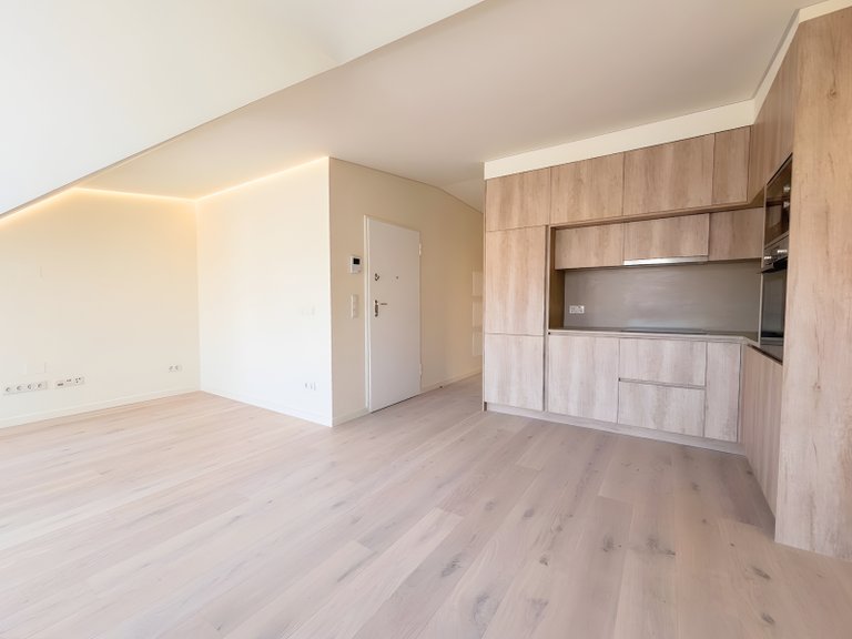 Apartment for Sale in Misericórdia, Lisboa, Lisbon, Portugal 7