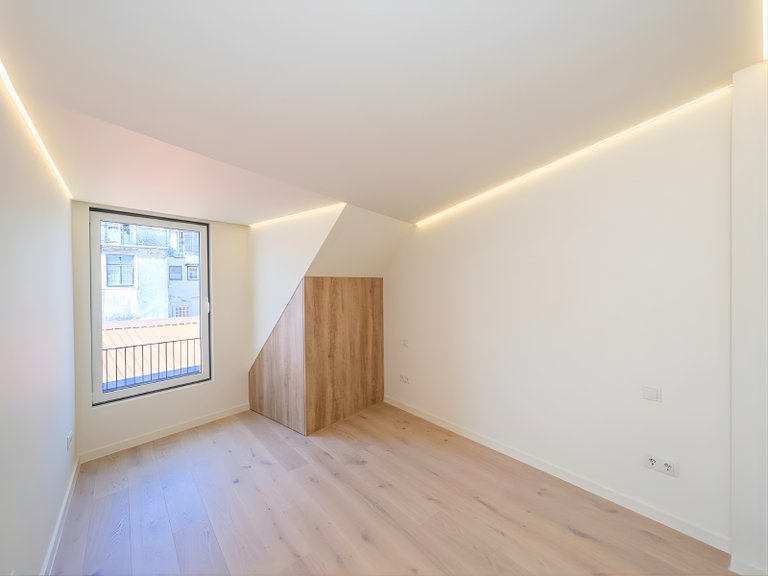 Apartment for Sale in Misericórdia, Lisboa, Lisbon, Portugal 14