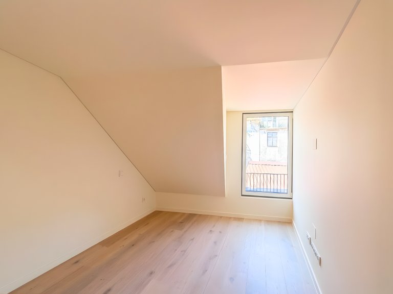 Apartment for Sale in Misericórdia, Lisboa, Lisbon, Portugal 17