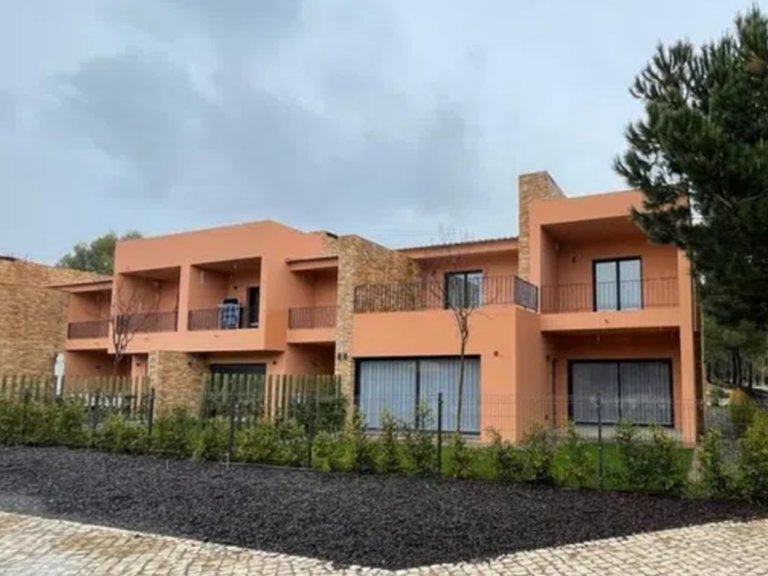 Town House for Sale in Fernão Ferro, Seixal, Setúbal, Portugal 5