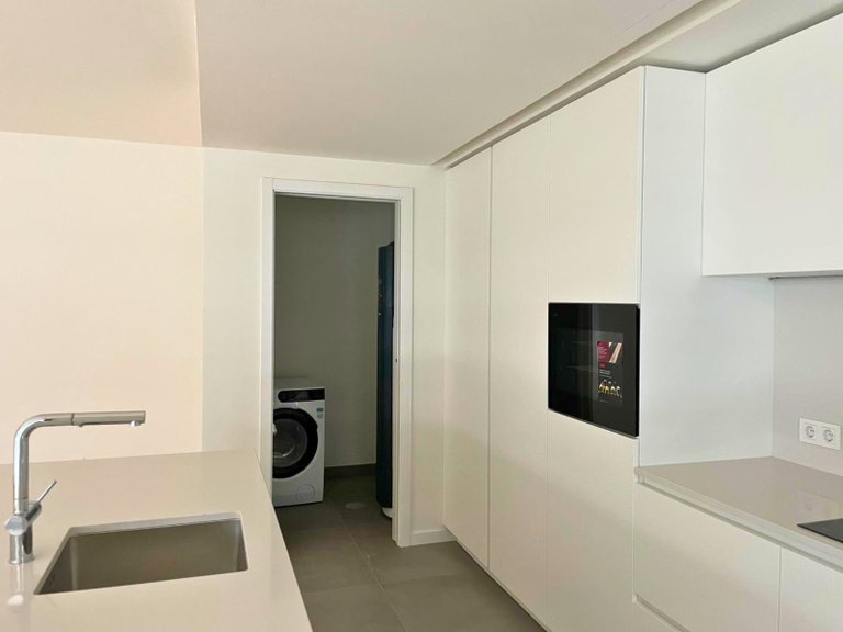 Apartment for Sale in Avenidas Novas, Lisboa, Lisbon, Portugal 6