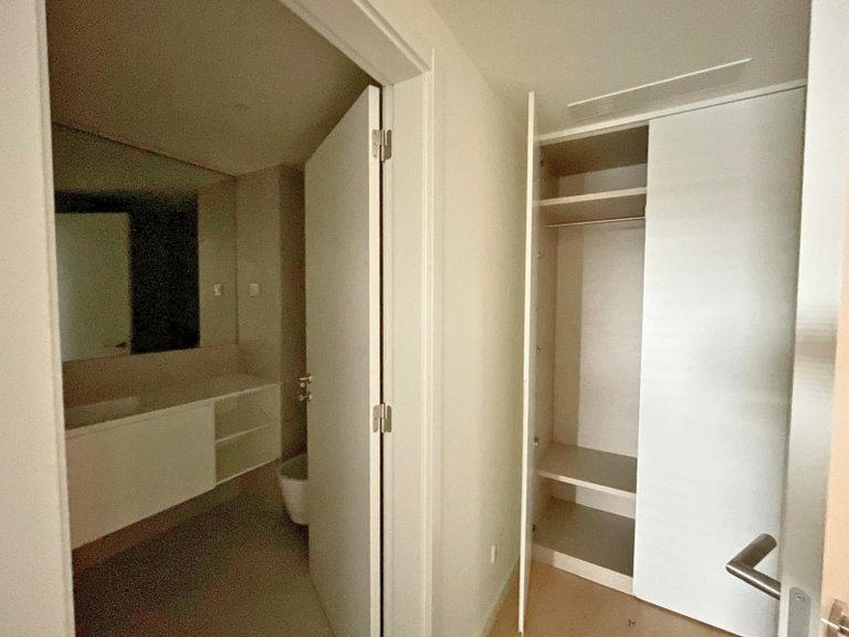 Apartment for Sale in Avenidas Novas, Lisboa, Lisbon, Portugal 16