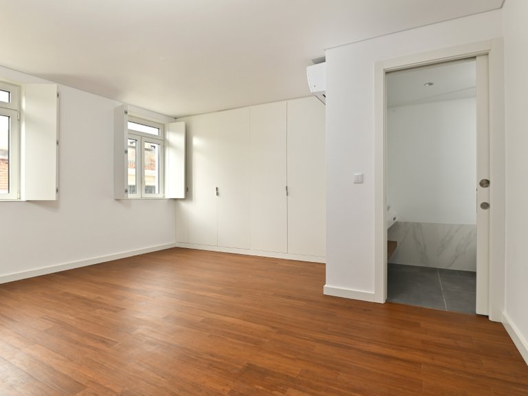 Apartment for Sale in Arroios, Lisboa, Lisbon, Portugal 12