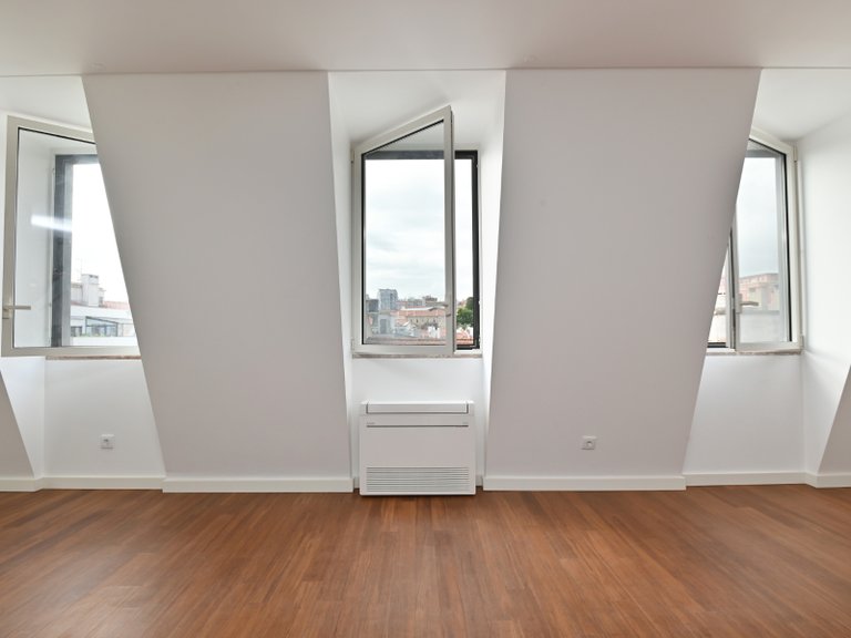 Apartment for Sale in Arroios, Lisboa, Lisbon, Portugal 11