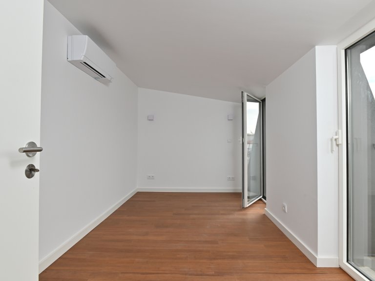 Apartment for Sale in Arroios, Lisboa, Lisbon, Portugal 14