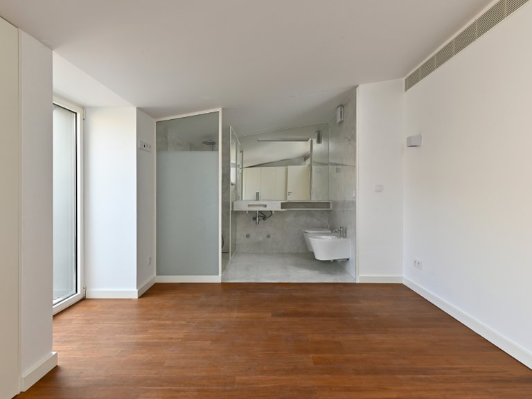 Apartment for Sale in Arroios, Lisboa, Lisbon, Portugal 17