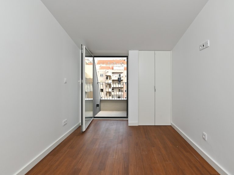 Apartment for Sale in Arroios, Lisboa, Lisbon, Portugal 23