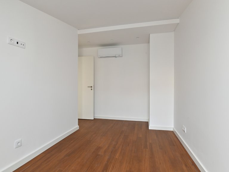 Apartment for Sale in Arroios, Lisboa, Lisbon, Portugal 24