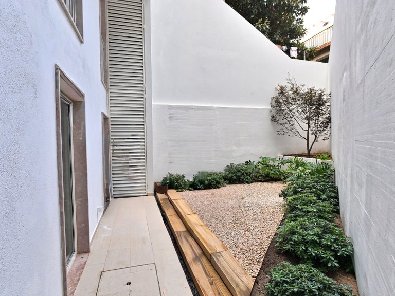 Apartment for Sale in Arroios, Lisboa, Lisbon, Portugal 2
