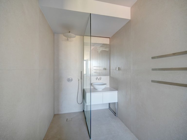 Apartment for Sale in Avenidas Novas, Lisboa, Lisbon, Portugal 16