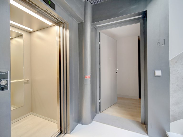 Apartment for Sale in Avenidas Novas, Lisboa, Lisbon, Portugal 28