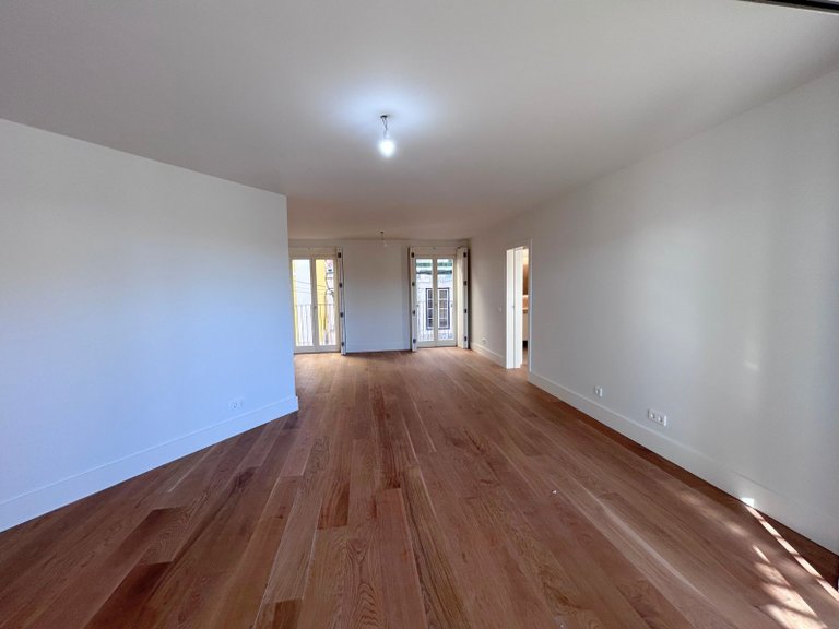 Apartment for Sale in Santo António, Lisboa, Lisbon, Portugal 6