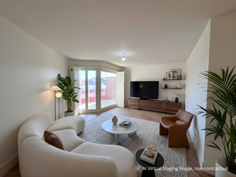 Apartment for Sale in Santo António, Lisboa, Lisbon, Portugal 4