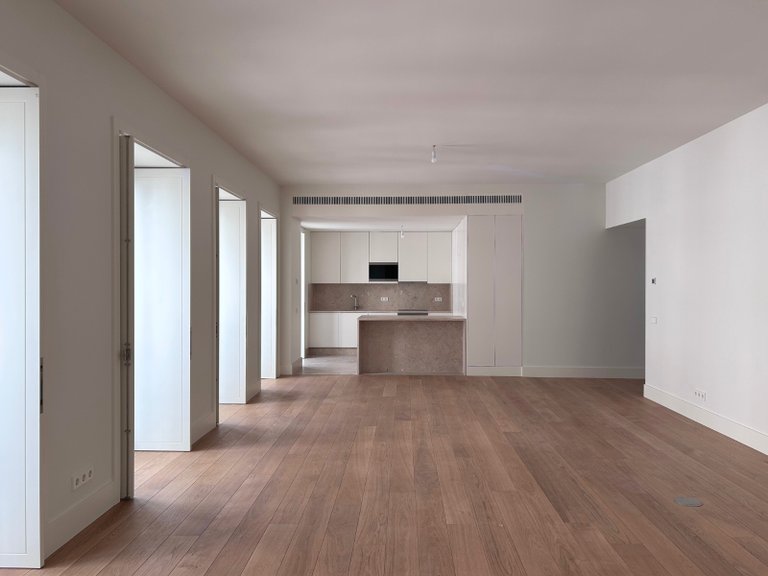 Apartment for Sale in Santo António, Lisboa, Lisbon, Portugal 6