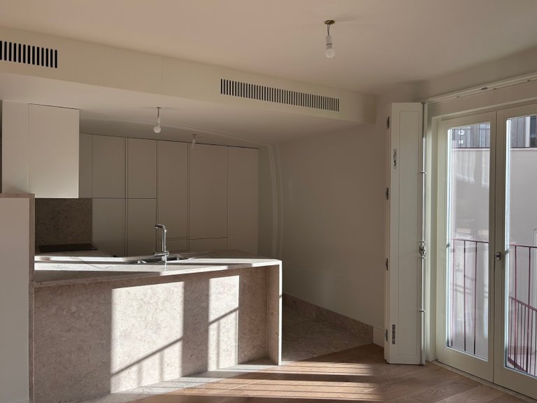 Apartment for Sale in Santo António, Lisboa, Lisbon, Portugal 6