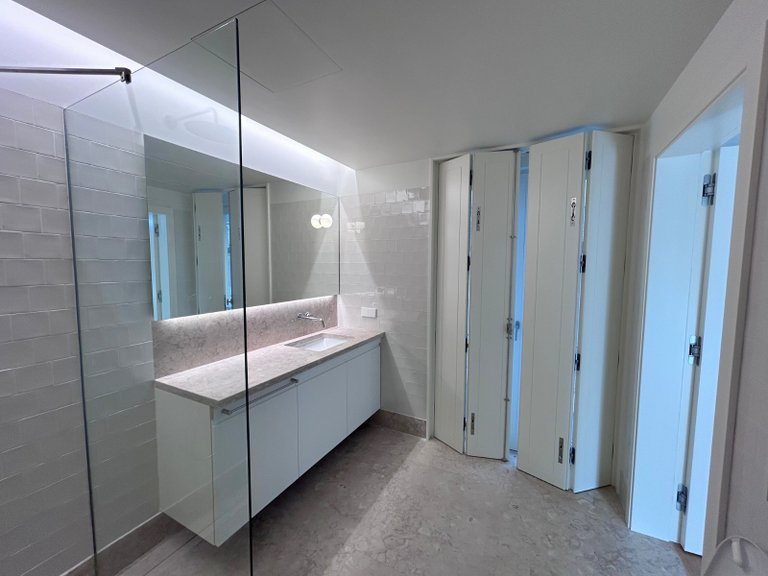 Apartment for Sale in Santo António, Lisboa, Lisbon, Portugal 11