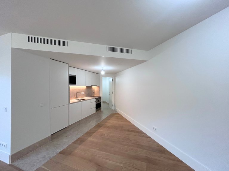 Apartment for Sale in Santo António, Lisboa, Lisbon, Portugal 7