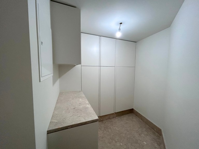 Apartment for Sale in Santo António, Lisboa, Lisbon, Portugal 10