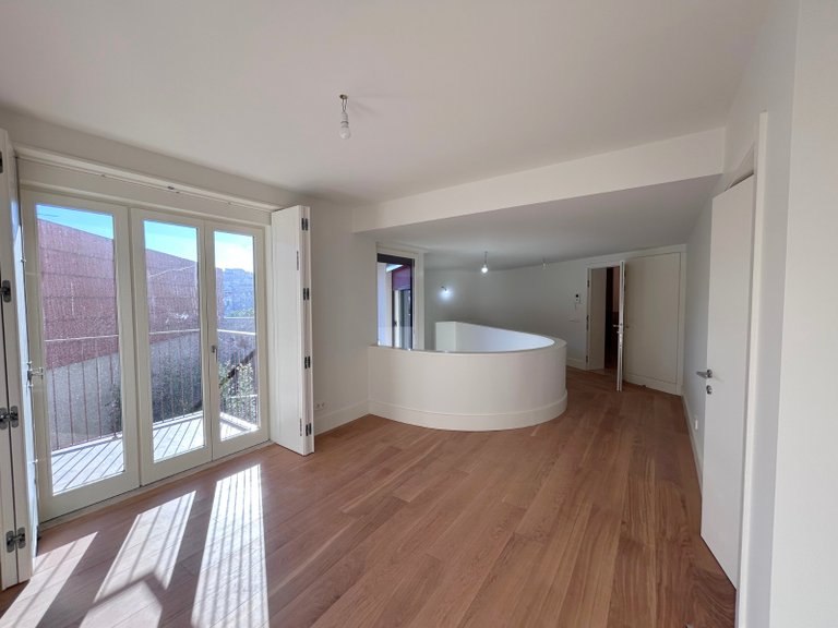 Apartment for Sale in Santo António, Lisboa, Lisbon, Portugal 12