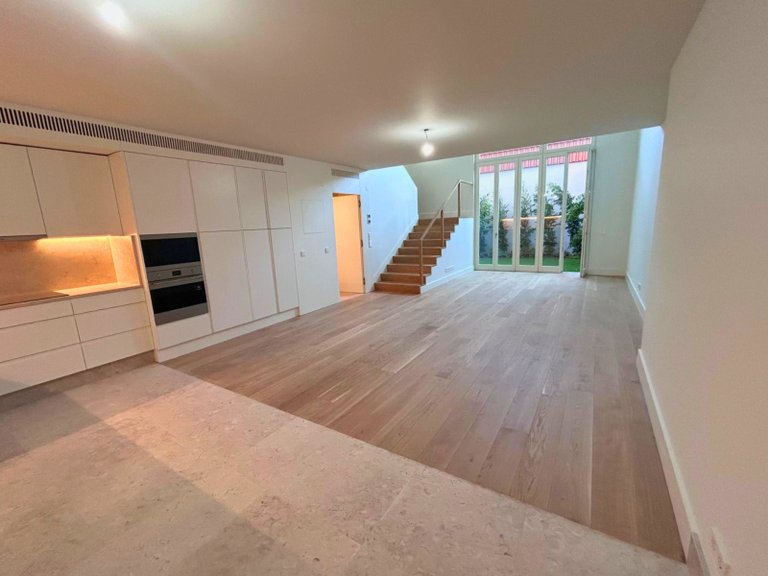 Apartment for Sale in Santo António, Lisboa, Lisbon, Portugal 5