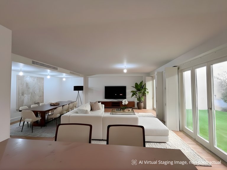 Apartment for Sale in Santo António, Lisboa, Lisbon, Portugal 1