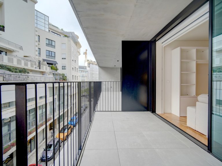 Apartment for Sale in Avenidas Novas, Lisboa, Lisbon, Portugal 2