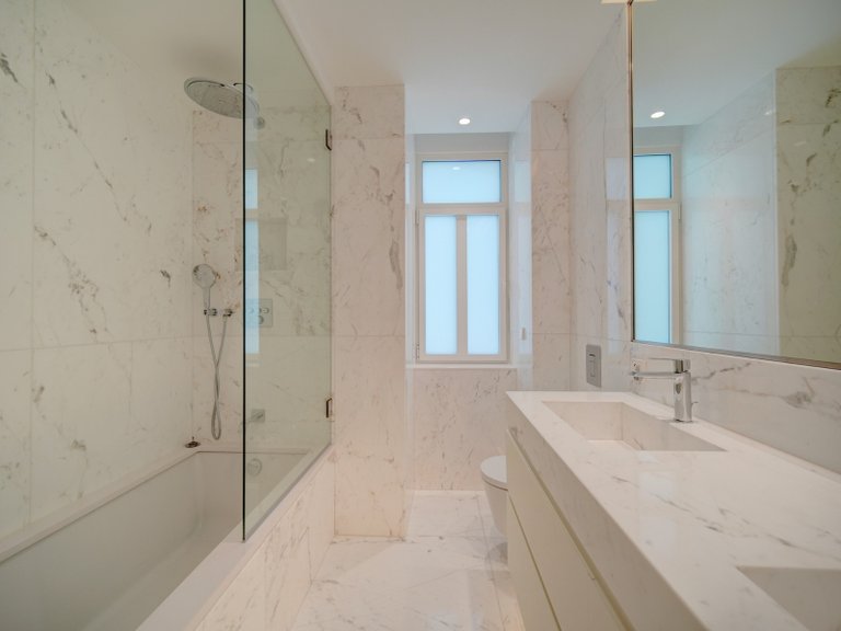 Apartment for Sale in Estrela, Lisboa, Lisbon, Portugal 10