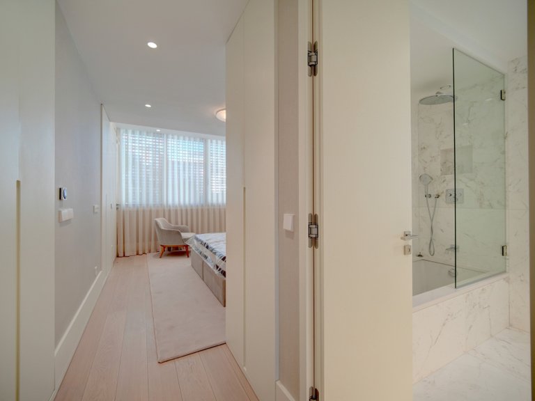 Apartment for Sale in Estrela, Lisboa, Lisbon, Portugal 12
