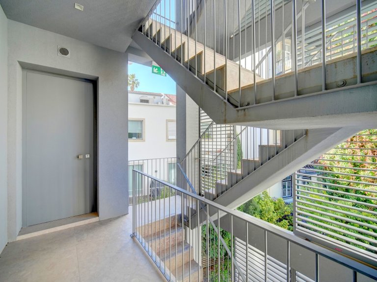 Apartment for Sale in Estrela, Lisboa, Lisbon, Portugal 13