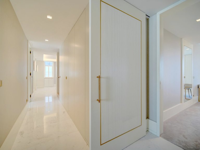 Apartment for Sale in Estrela, Lisboa, Lisbon, Portugal 6