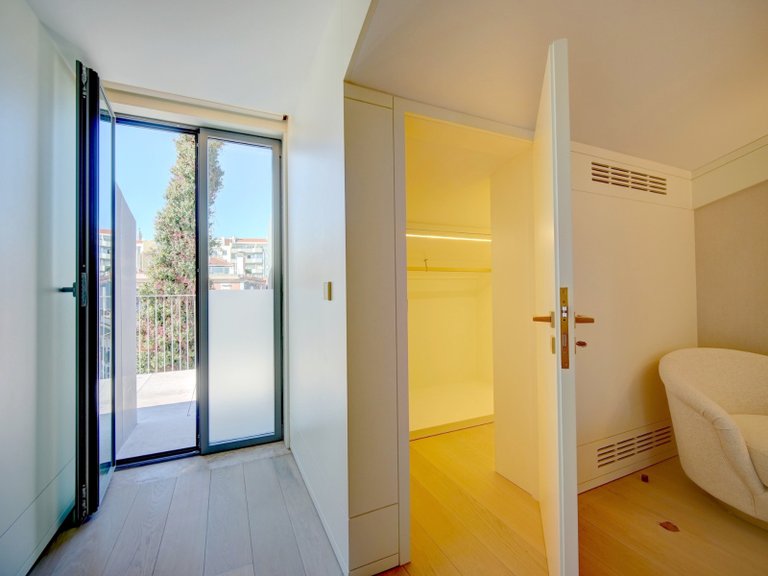 Apartment for Sale in Estrela, Lisboa, Lisbon, Portugal 15