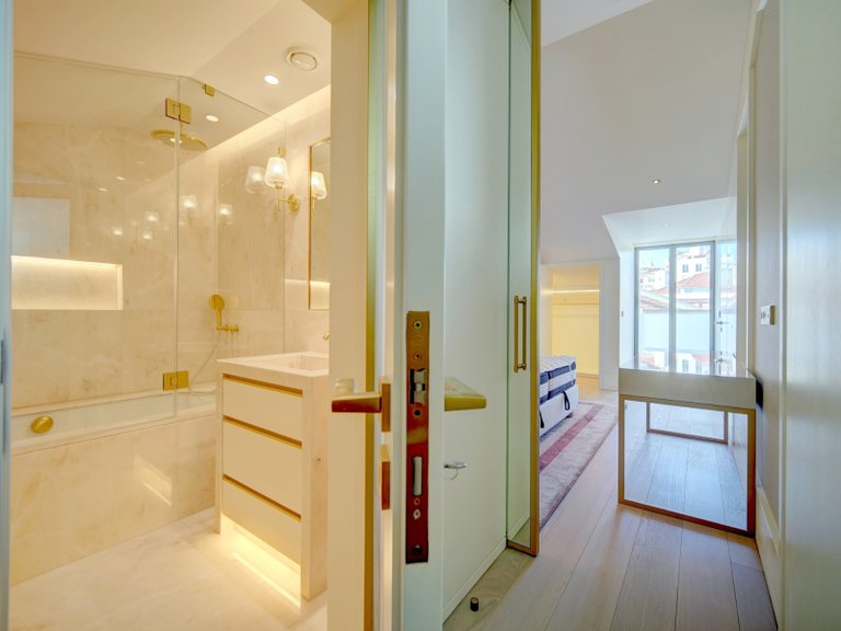 Apartment for Sale in Estrela, Lisboa, Lisbon, Portugal 31
