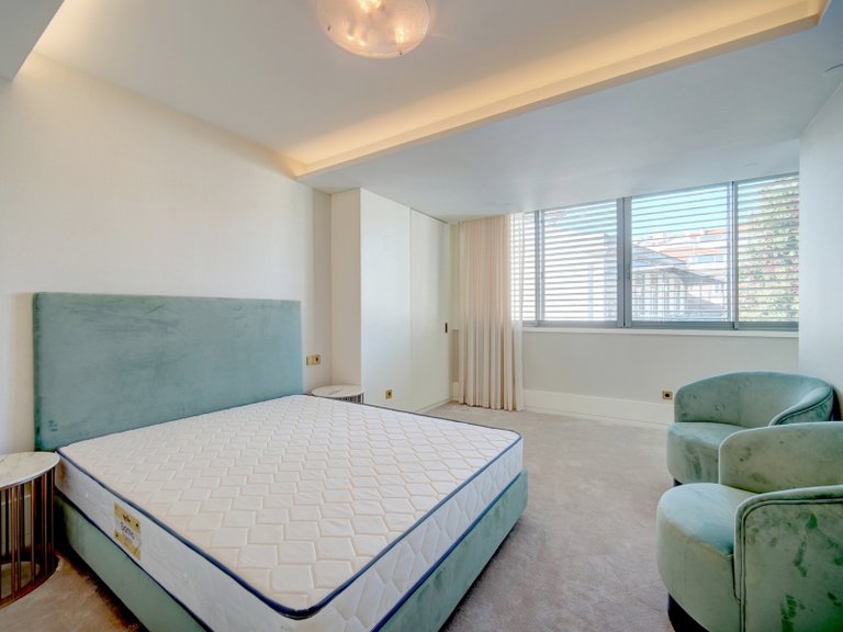 Apartment for Sale in Estrela, Lisboa, Lisbon, Portugal 39