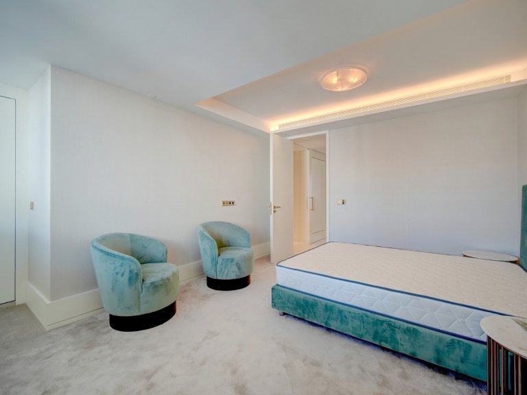 Apartment for Sale in Estrela, Lisboa, Lisbon, Portugal 40
