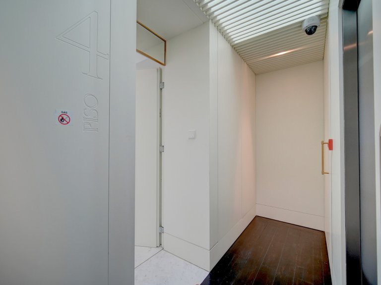 Apartment for Sale in Estrela, Lisboa, Lisbon, Portugal 45