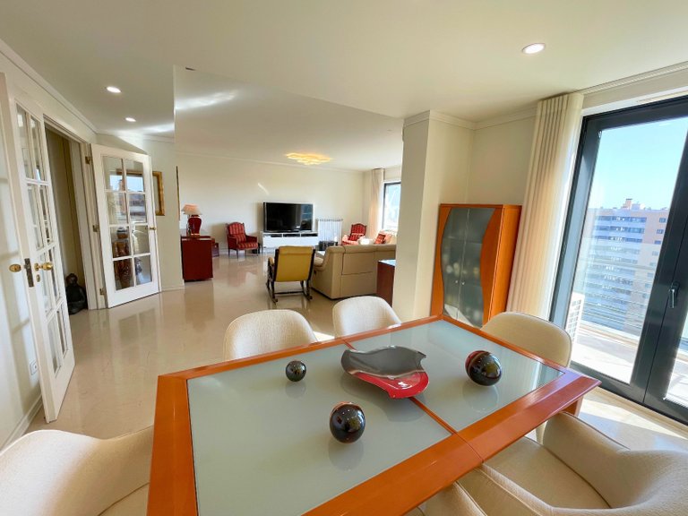 Apartment for Sale in Campolide, Lisboa, Lisbon, Portugal 10