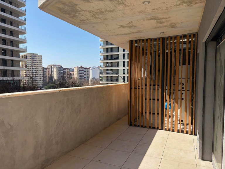 Apartment for Sale in Algés, Linda-a-Velha e Cruz Quebrada-Dafundo, Oeiras, Lisbon, Portugal 4