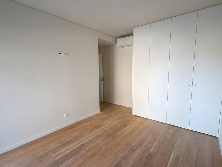 Apartment for Sale in Algés, Linda-a-Velha e Cruz Quebrada-Dafundo, Oeiras, Lisbon, Portugal 17