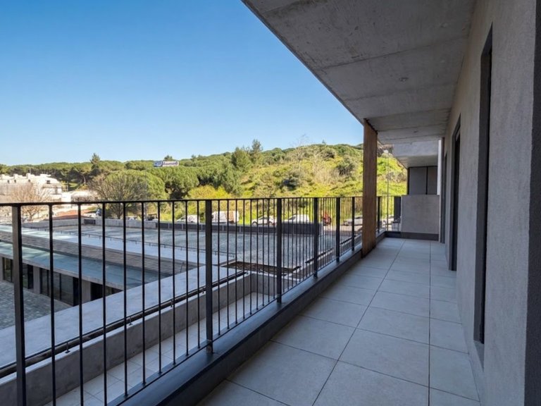 Apartment for Sale in Algés, Linda-a-Velha e Cruz Quebrada-Dafundo, Oeiras, Lisbon, Portugal 20