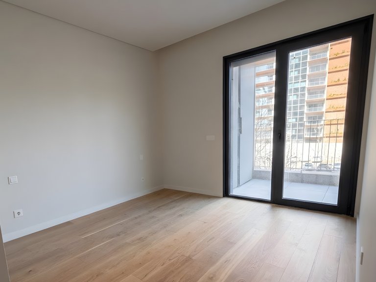 Apartment for Sale in Algés, Linda-a-Velha e Cruz Quebrada-Dafundo, Oeiras, Lisbon, Portugal 16