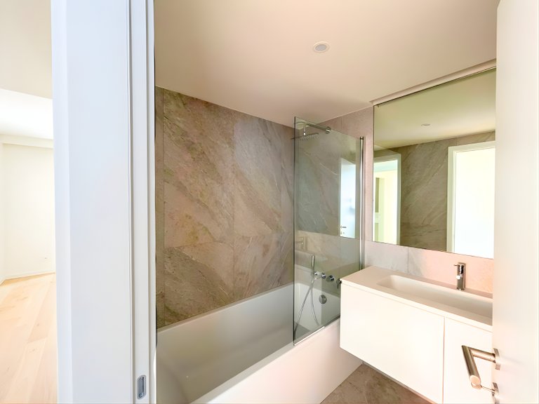 Apartment for Sale in Avenidas Novas, Lisboa, Lisbon, Portugal 22