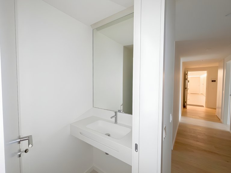 Apartment for Sale in Avenidas Novas, Lisboa, Lisbon, Portugal 24