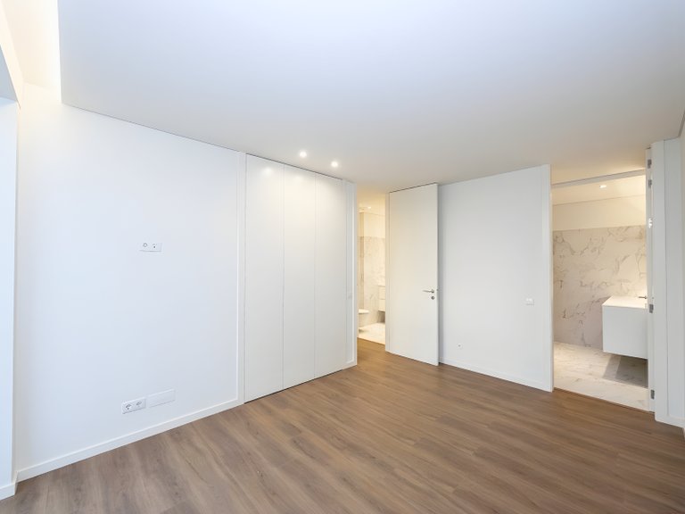 Apartment for Sale in Arroios, Lisboa, Lisbon, Portugal 12