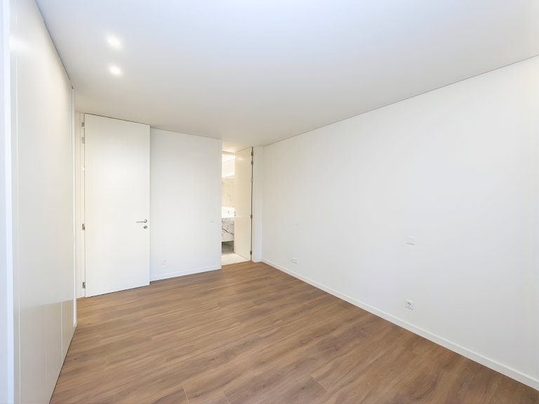 Apartment for Sale in Arroios, Lisboa, Lisbon, Portugal 11