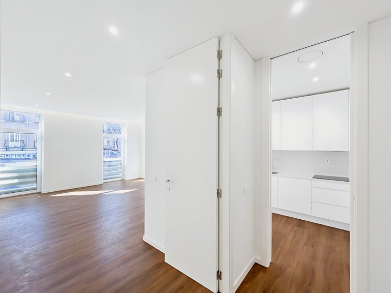 Apartment for Sale in Arroios, Lisboa, Lisbon, Portugal 3