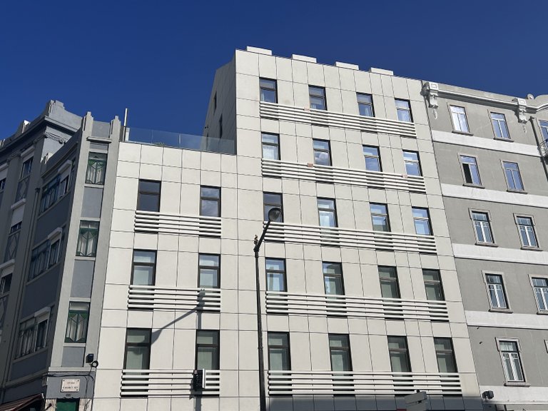 Apartment for Sale in Arroios, Lisboa, Lisbon, Portugal 14