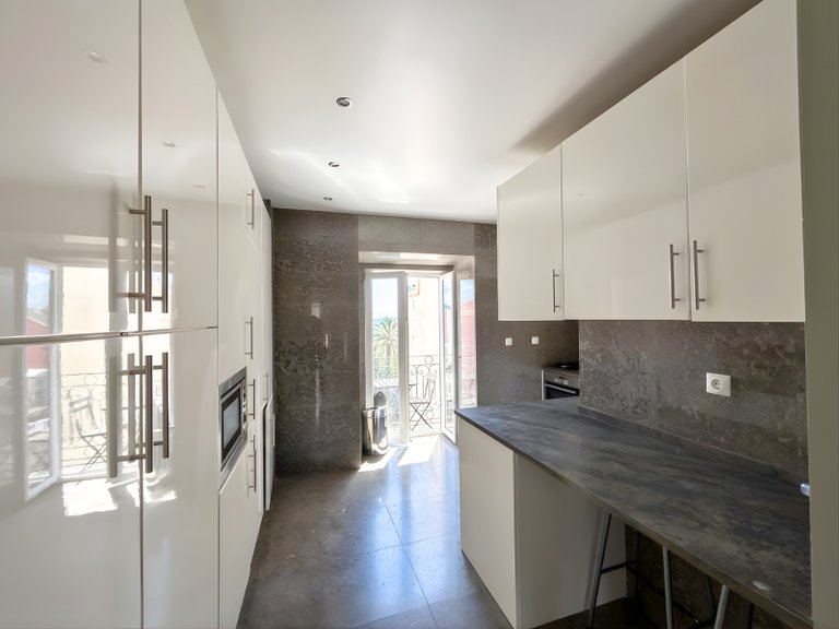 Apartment for Sale in Misericórdia, Lisboa, Lisbon, Portugal 11