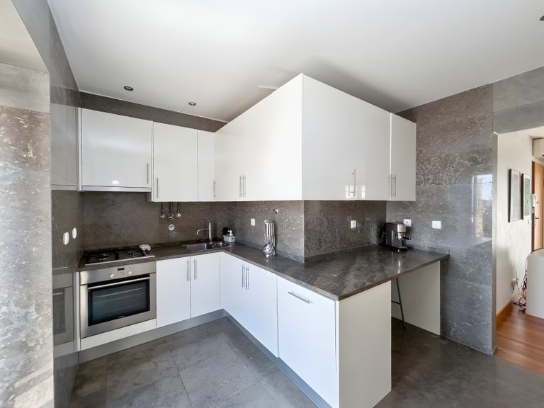 Apartment for Sale in Misericórdia, Lisboa, Lisbon, Portugal 10