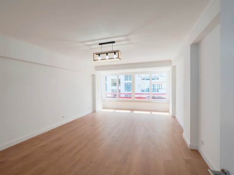 Apartment for Sale in São Domingos de Benfica, Lisboa, Lisbon, Portugal 2