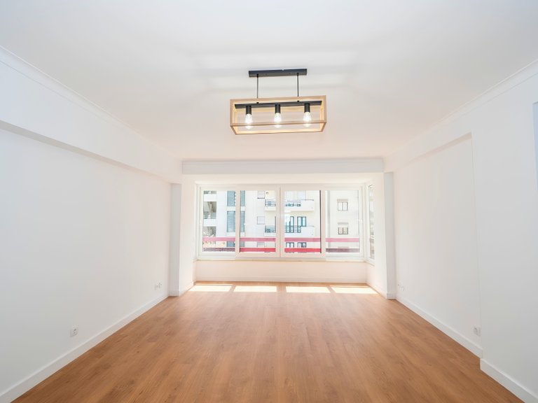 Apartment for Sale in São Domingos de Benfica, Lisboa, Lisbon, Portugal 5